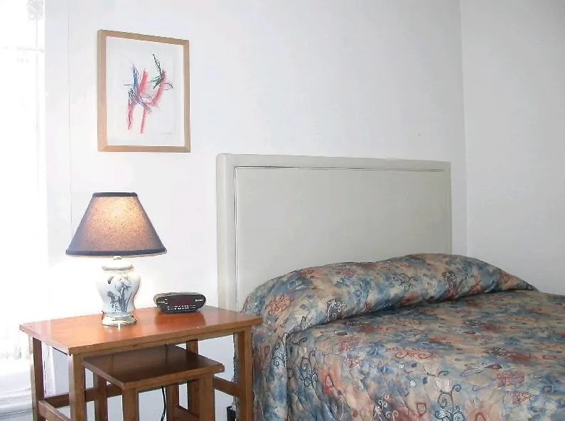 Bienvenue B&B Montréal 2*,  Canadá